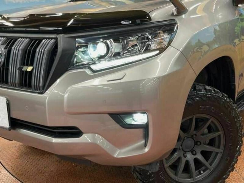 LAND CRUISER PRADO-12