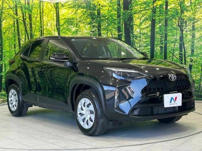 YARIS CROSS-16