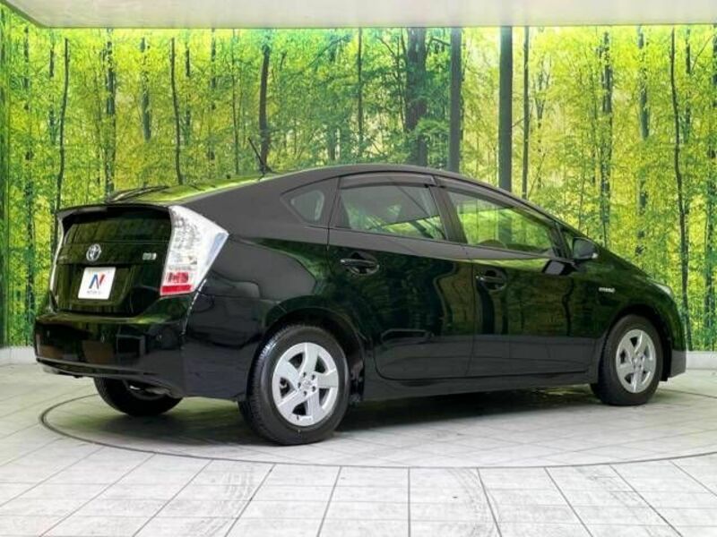 PRIUS-17