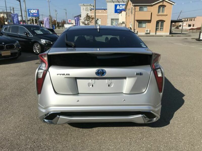 PRIUS-6