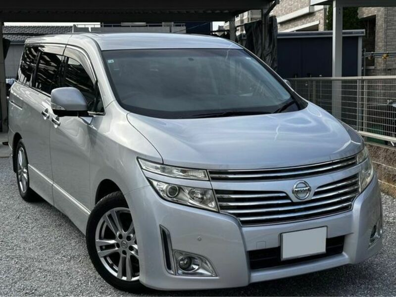 NISSAN　ELGRAND