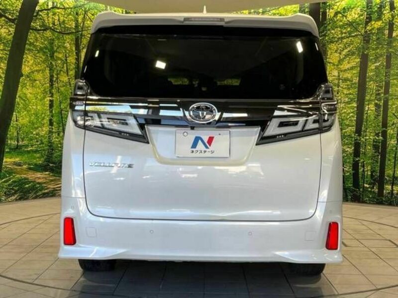 VELLFIRE-15