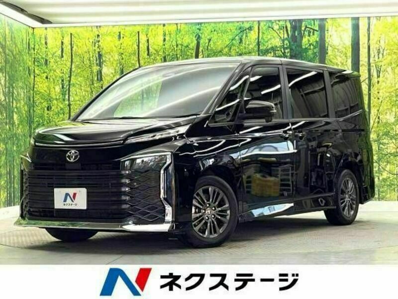 TOYOTA　VOXY