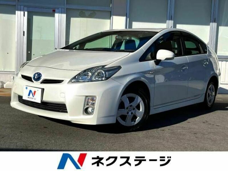 TOYOTA　PRIUS