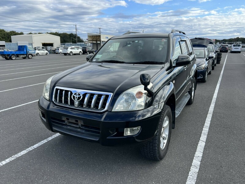 TOYOTA　LAND CRUISER PRADO