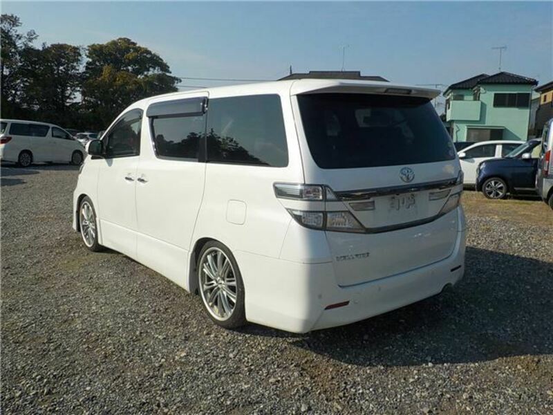 VELLFIRE-1