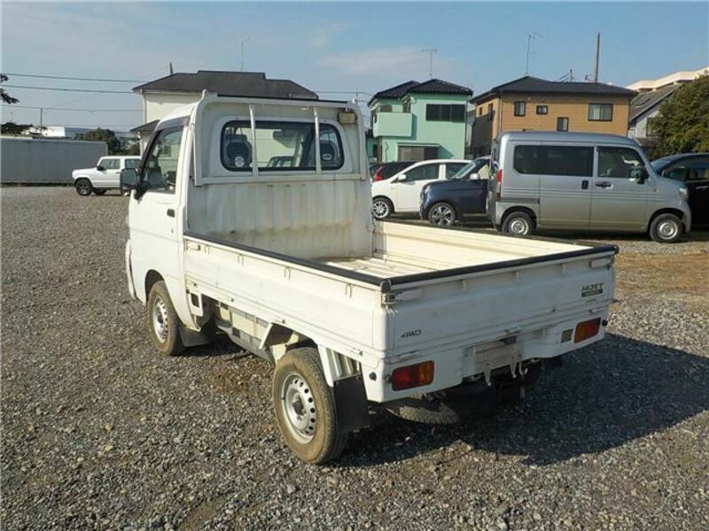 HIJET TRUCK-1