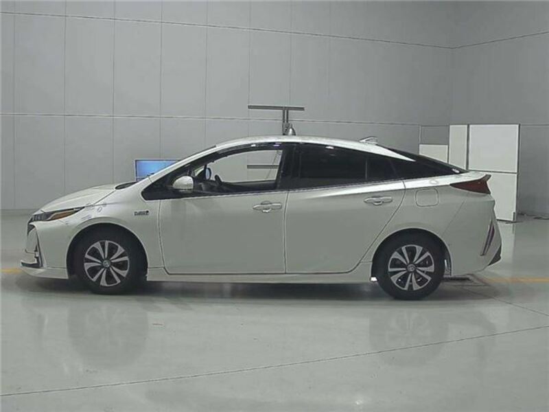 PRIUS PHV-3