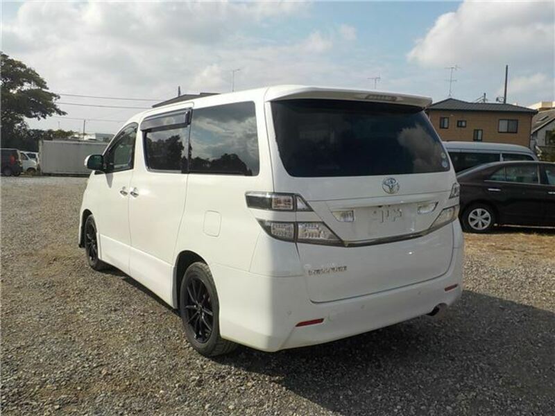 VELLFIRE-1