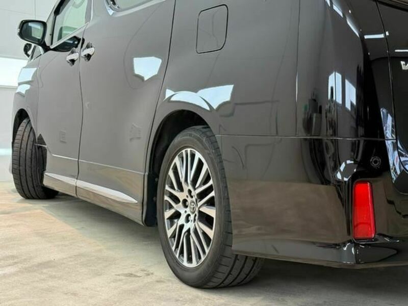 VELLFIRE-12