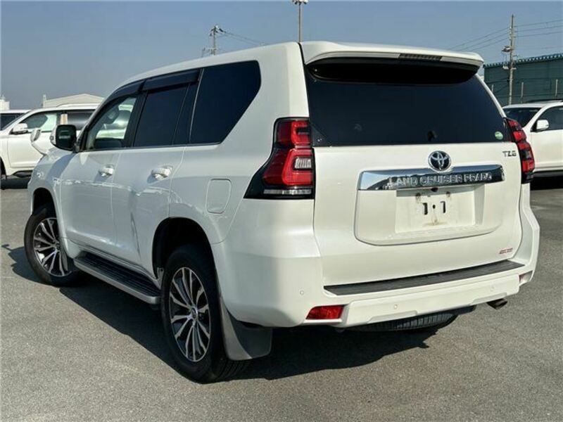 LAND CRUISER PRADO-3