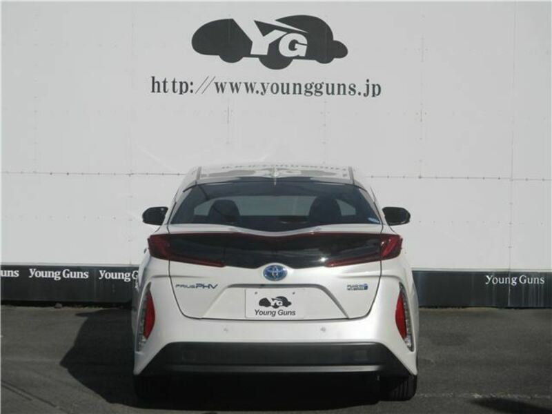 PRIUS PHV-17