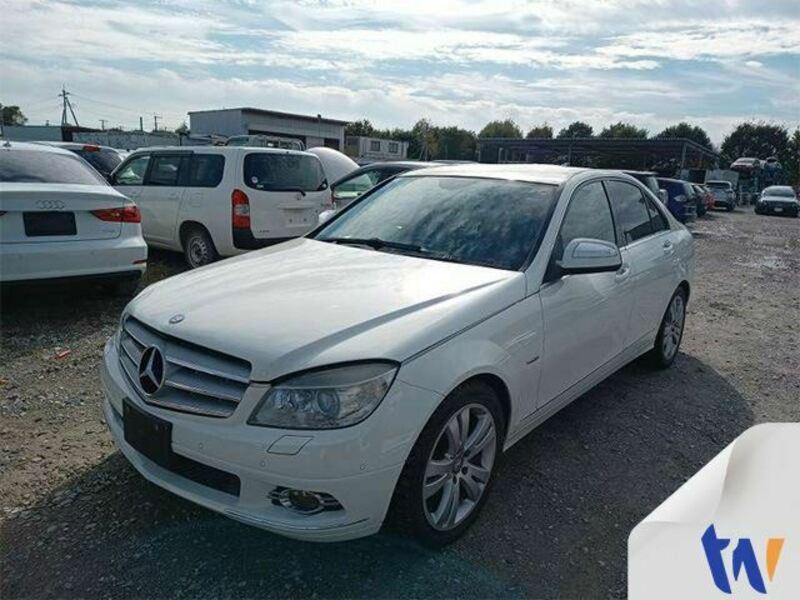 MERCEDES-BENZ　C-CLASS