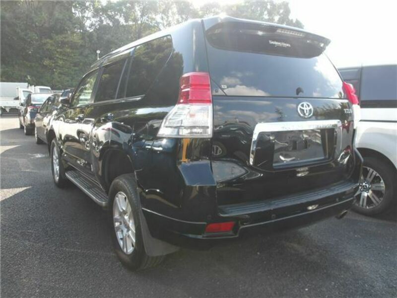 LAND CRUISER PRADO-2