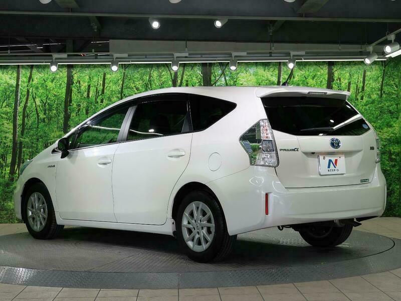 PRIUS ALPHA