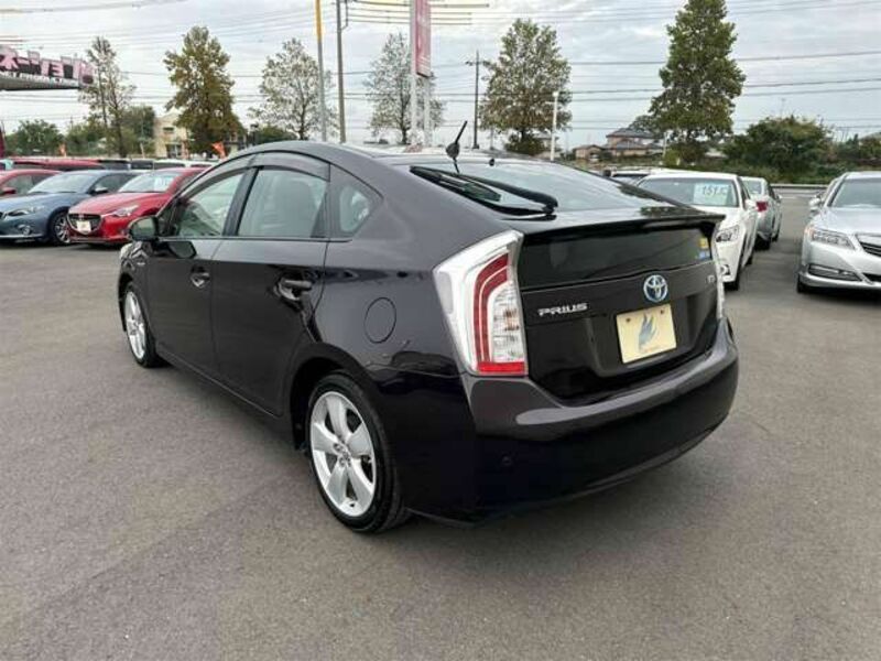 PRIUS-9