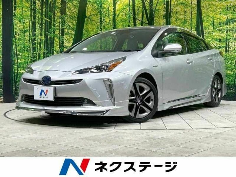 TOYOTA　PRIUS