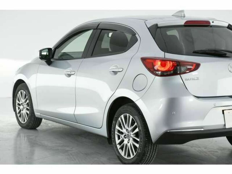 MAZDA2-8