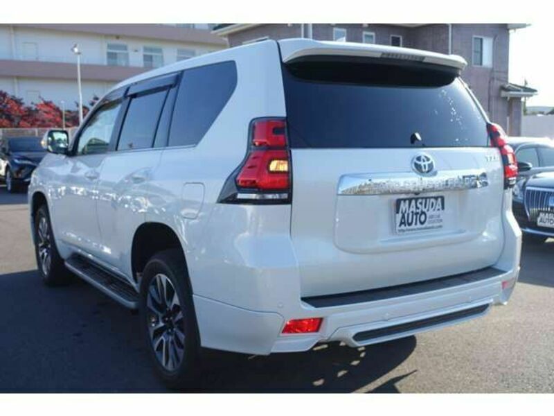 LAND CRUISER PRADO-4