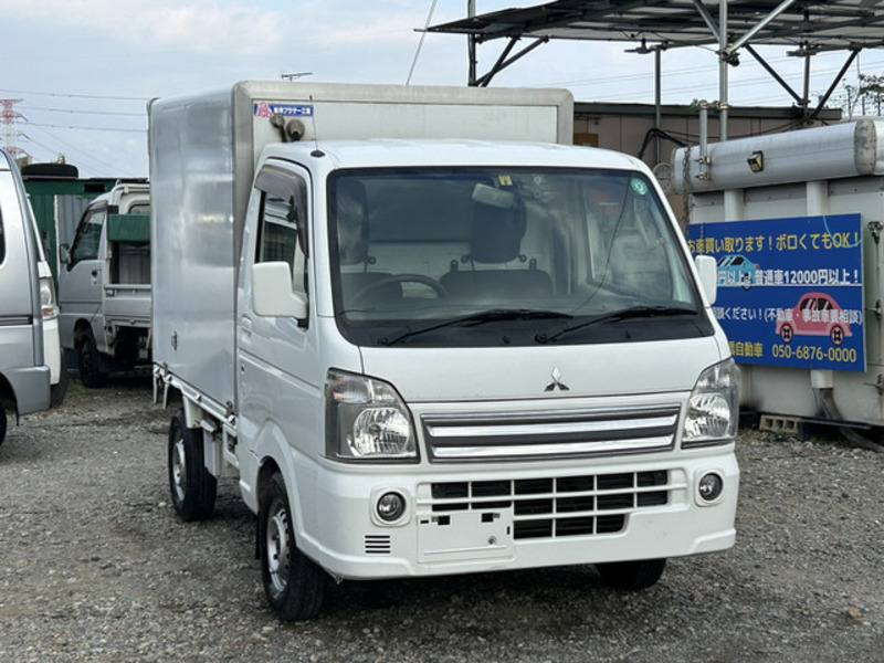 MITSUBISHI　MINICAB TRUCK