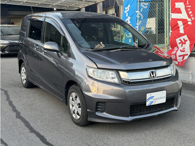 HONDA　FREED SPIKE