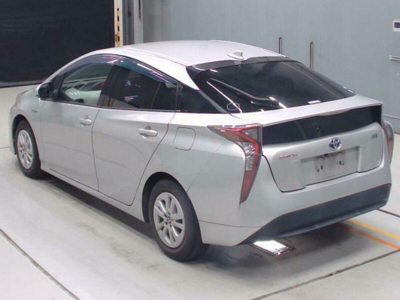 PRIUS-6