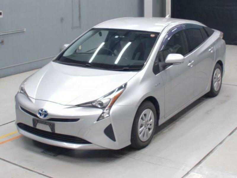 TOYOTA　PRIUS