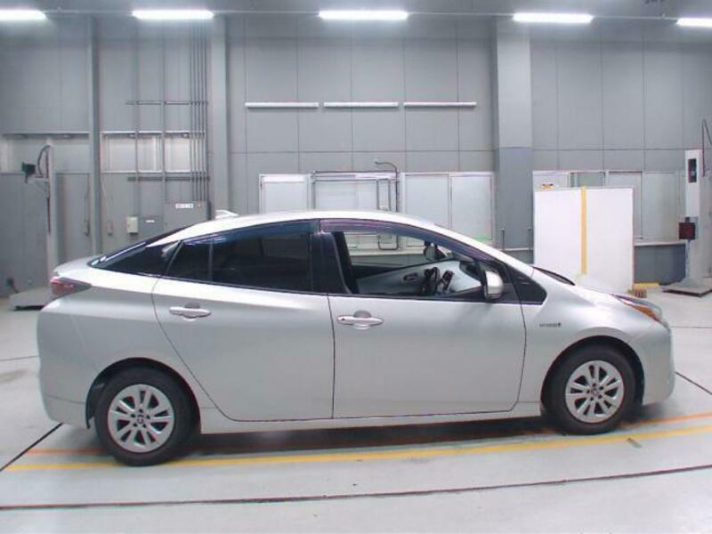 PRIUS-3