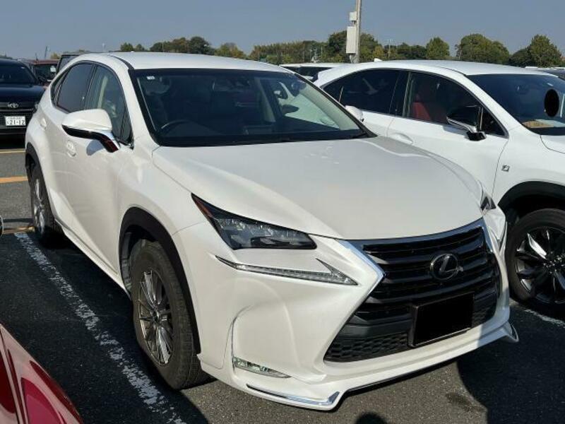 LEXUS　NX