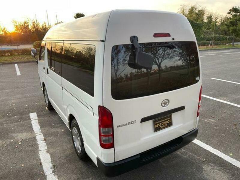 HIACE VAN-9