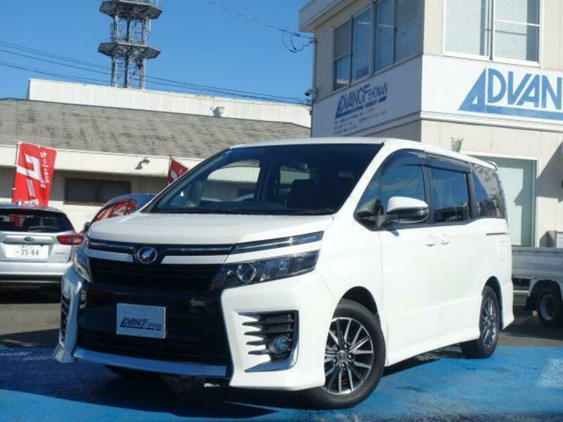 TOYOTA　VOXY