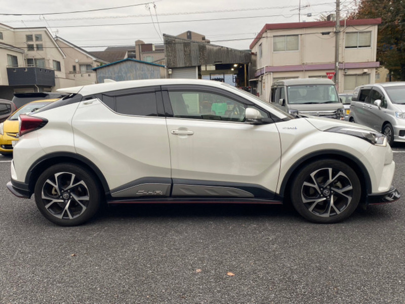 C-HR-4