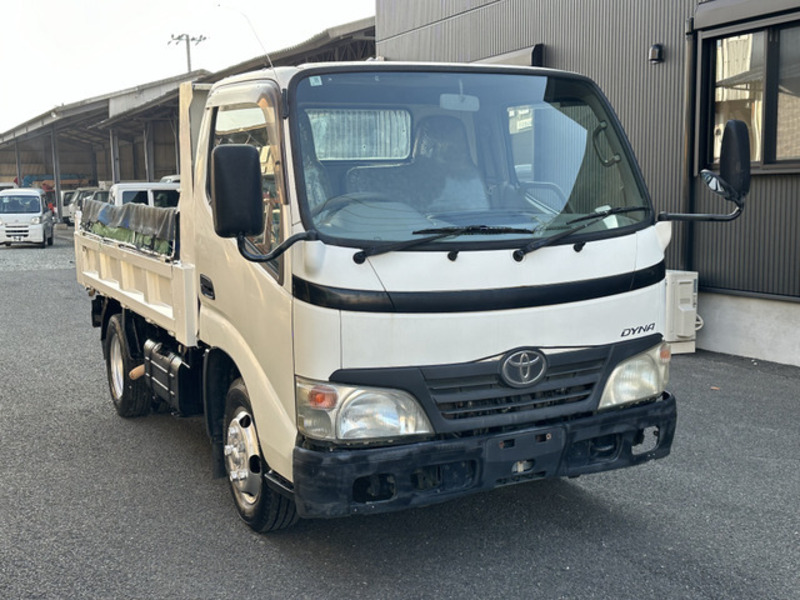 TOYOTA　DYNA