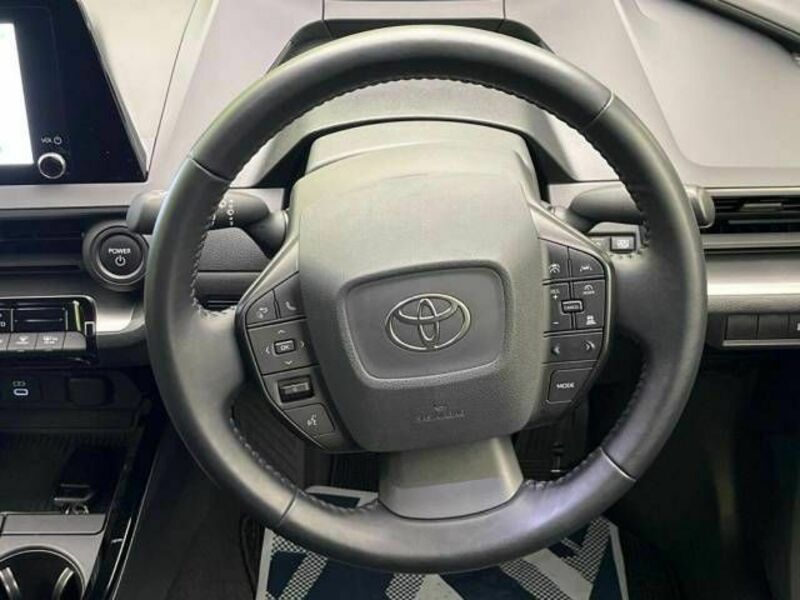 PRIUS-11