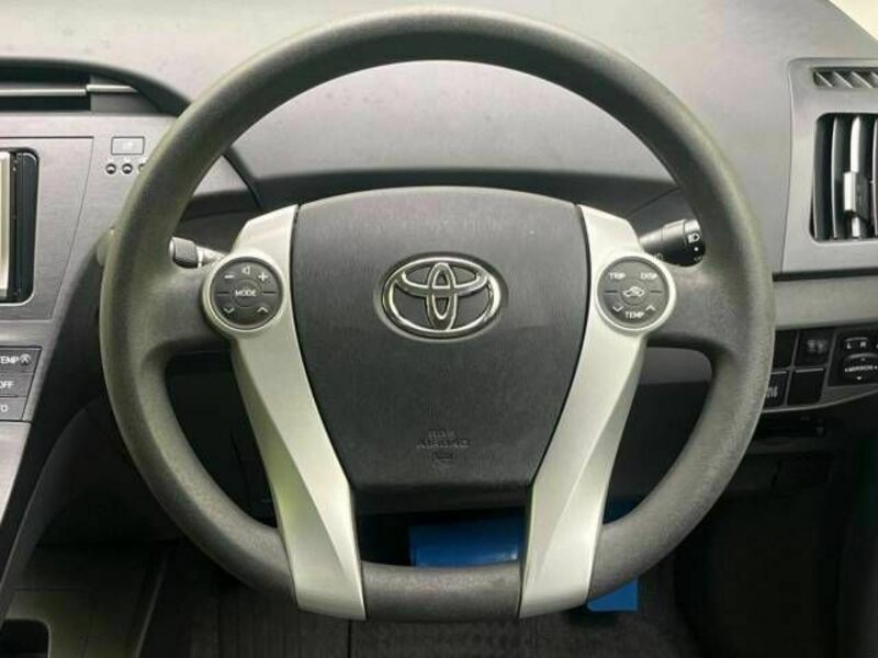 PRIUS-11