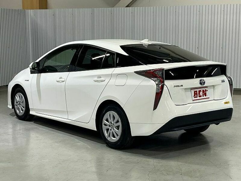 PRIUS-8