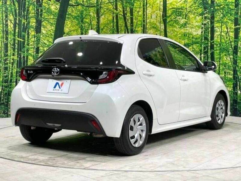 YARIS-17