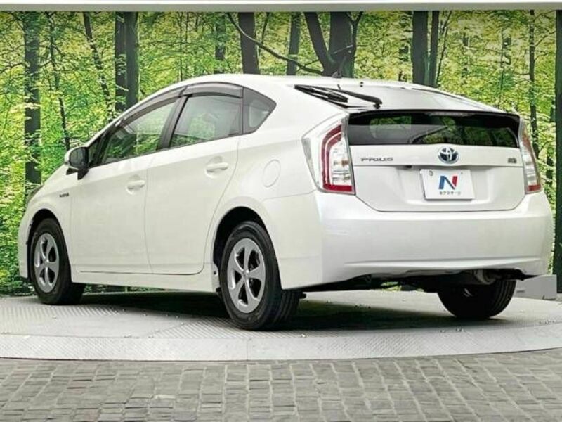 PRIUS-17