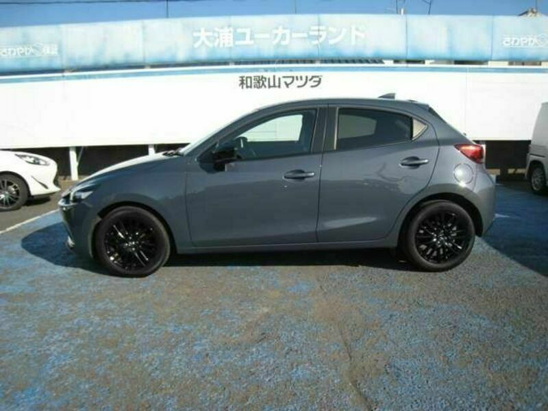 MAZDA2-8