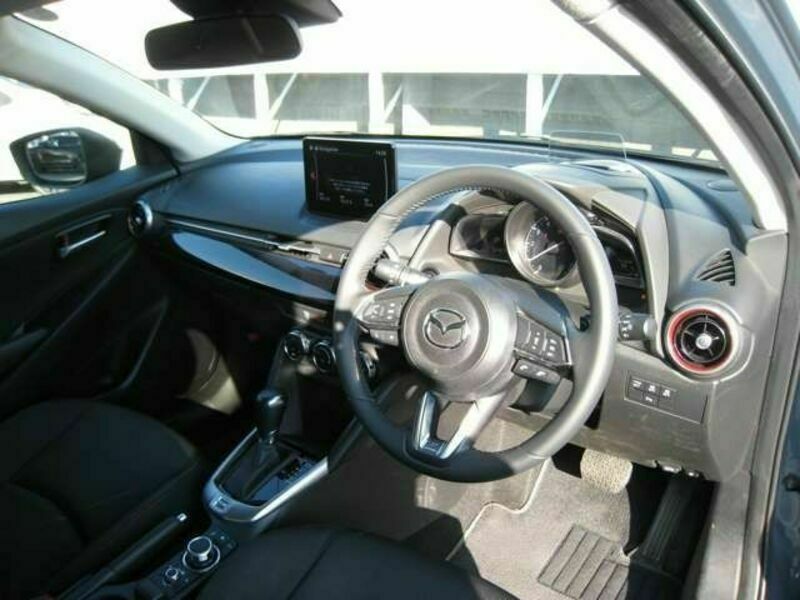 MAZDA2-15