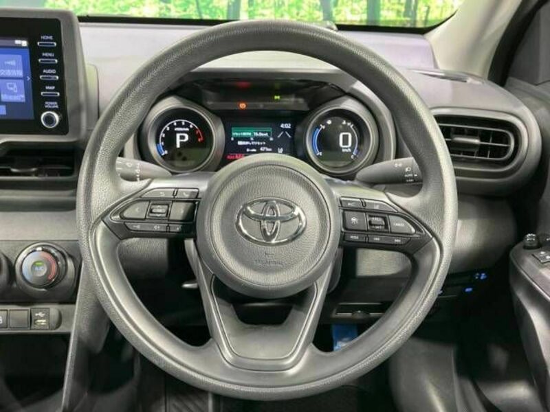 YARIS CROSS-11