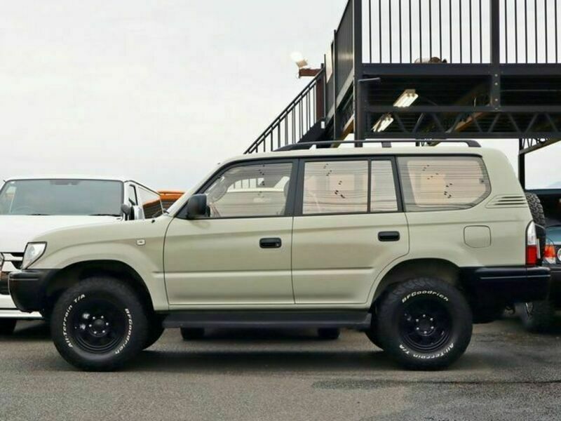 LAND CRUISER PRADO-9