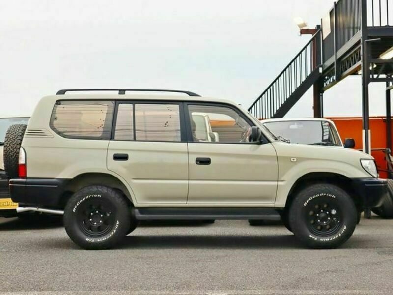 LAND CRUISER PRADO-10