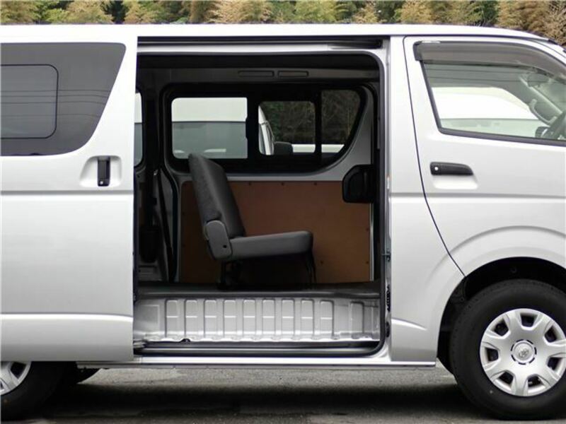 HIACE VAN-19