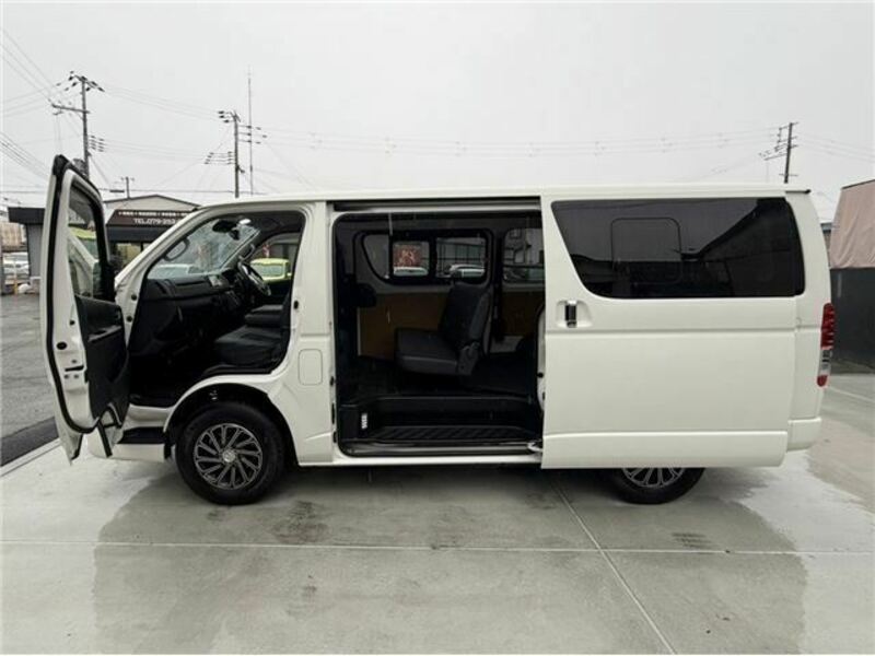 HIACE VAN-12