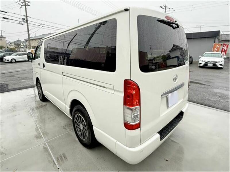 HIACE VAN-17