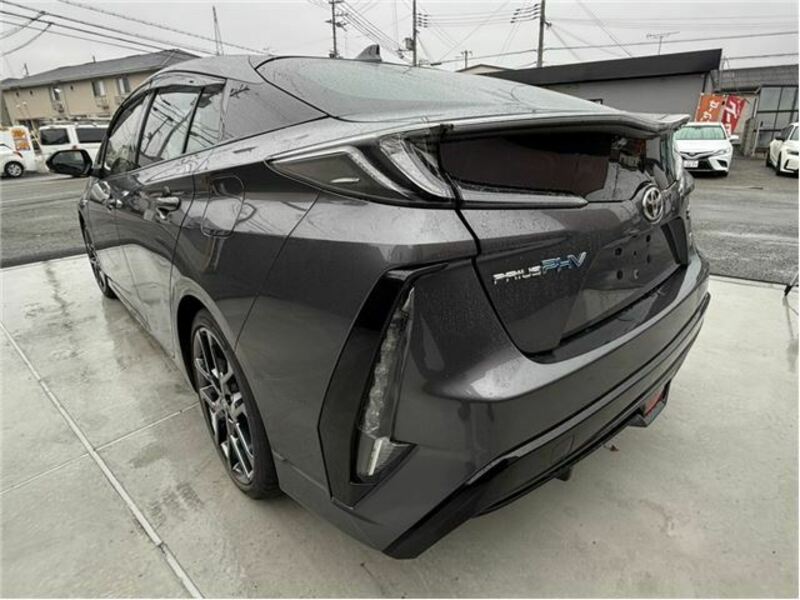 PRIUS PHV-17