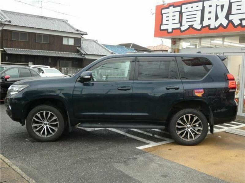 LAND CRUISER PRADO-7