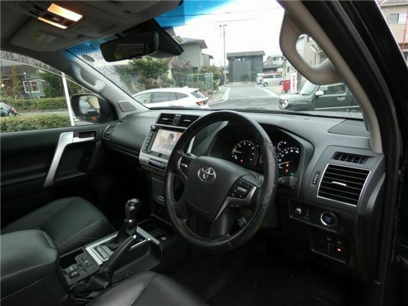 LAND CRUISER PRADO-15