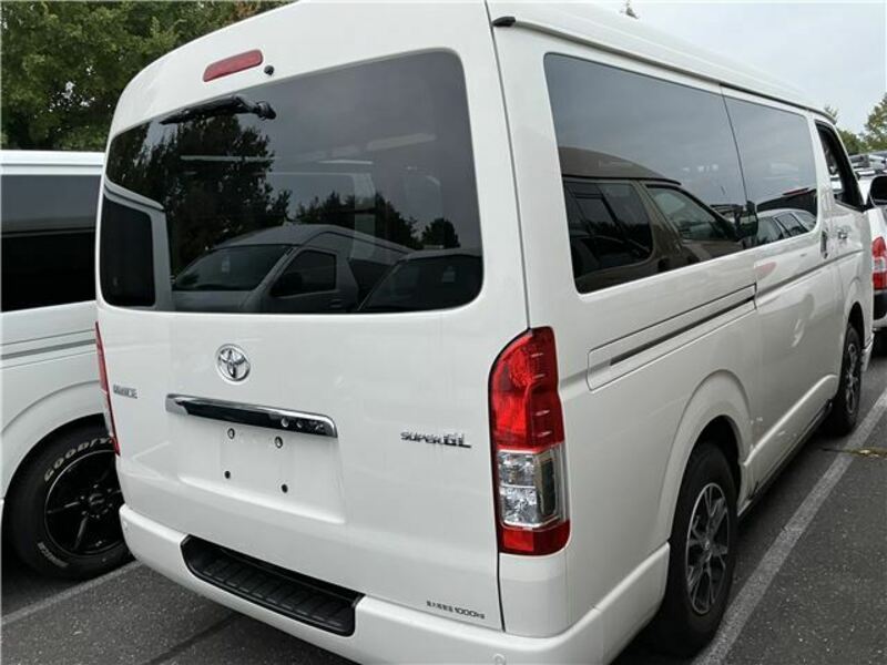 HIACE VAN-1